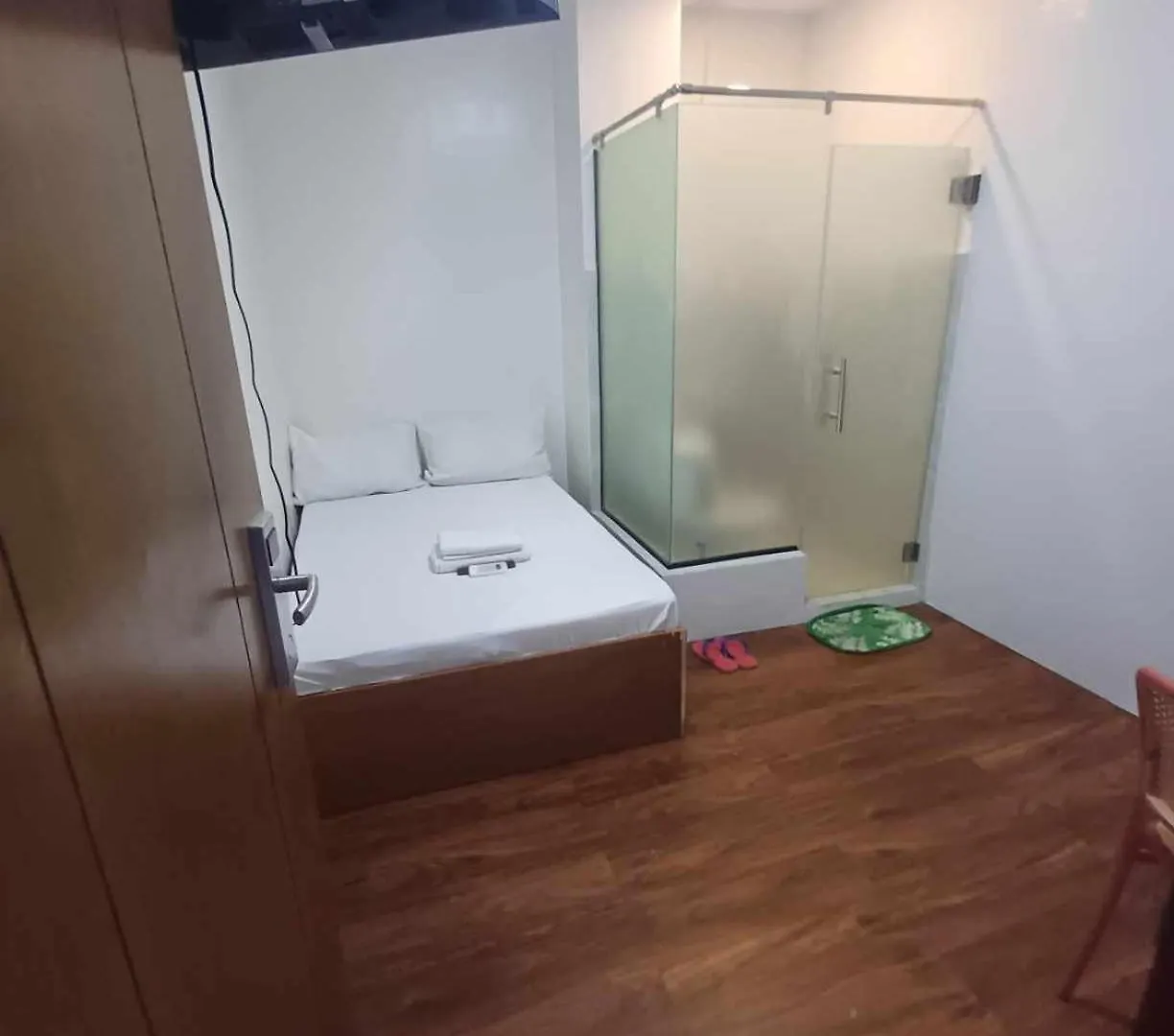 Gren Place Near Baclaran Airport Road By Reddoorz Manila 0*,